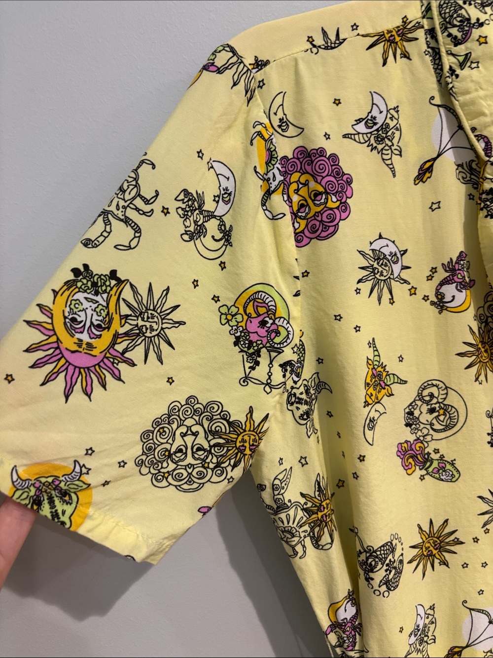 ModCloth Yellow Celestial Astrology Shirt Dress Zodiac Sun Moon Whimsigoth Sz M - Picture 8 of 16